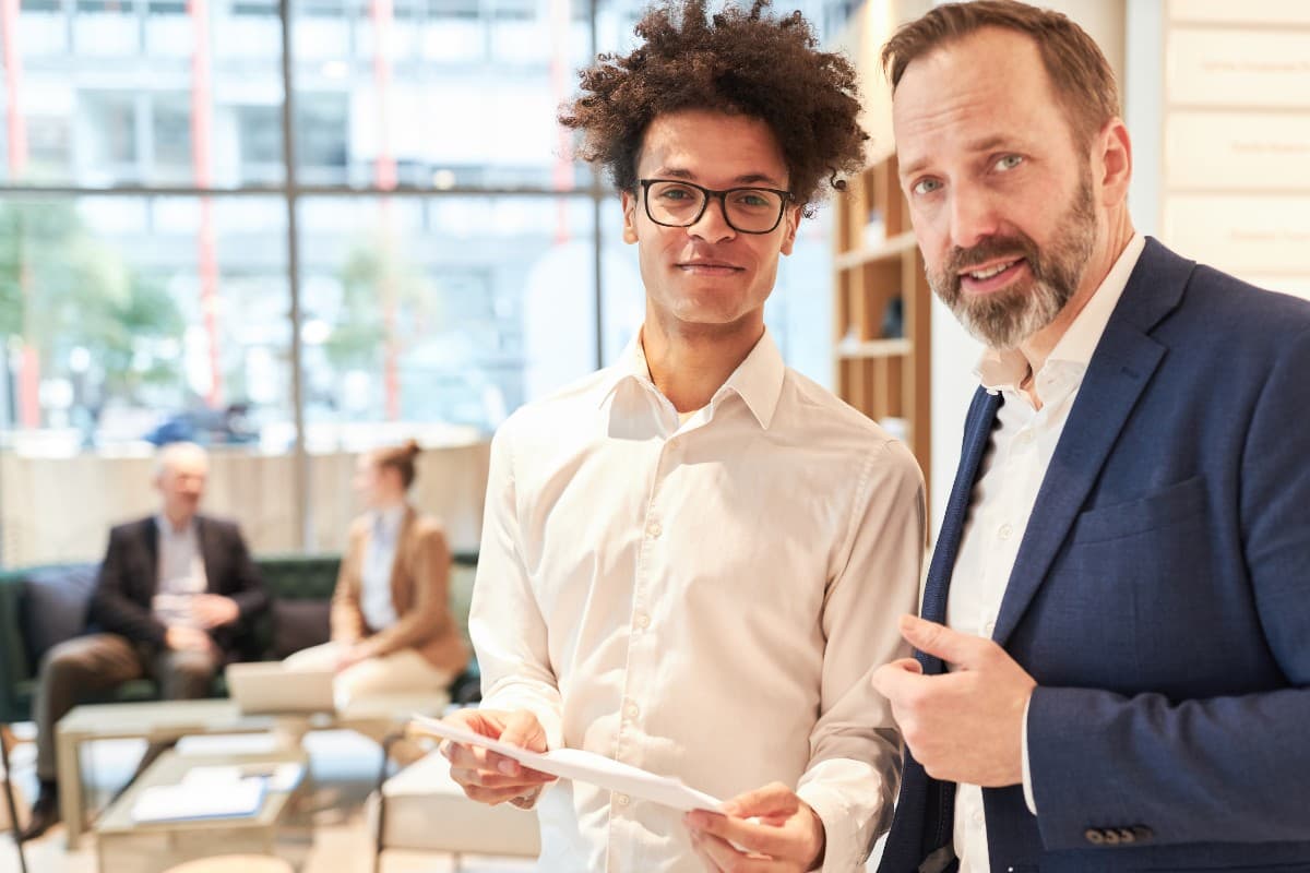 How do you become an angel investor?